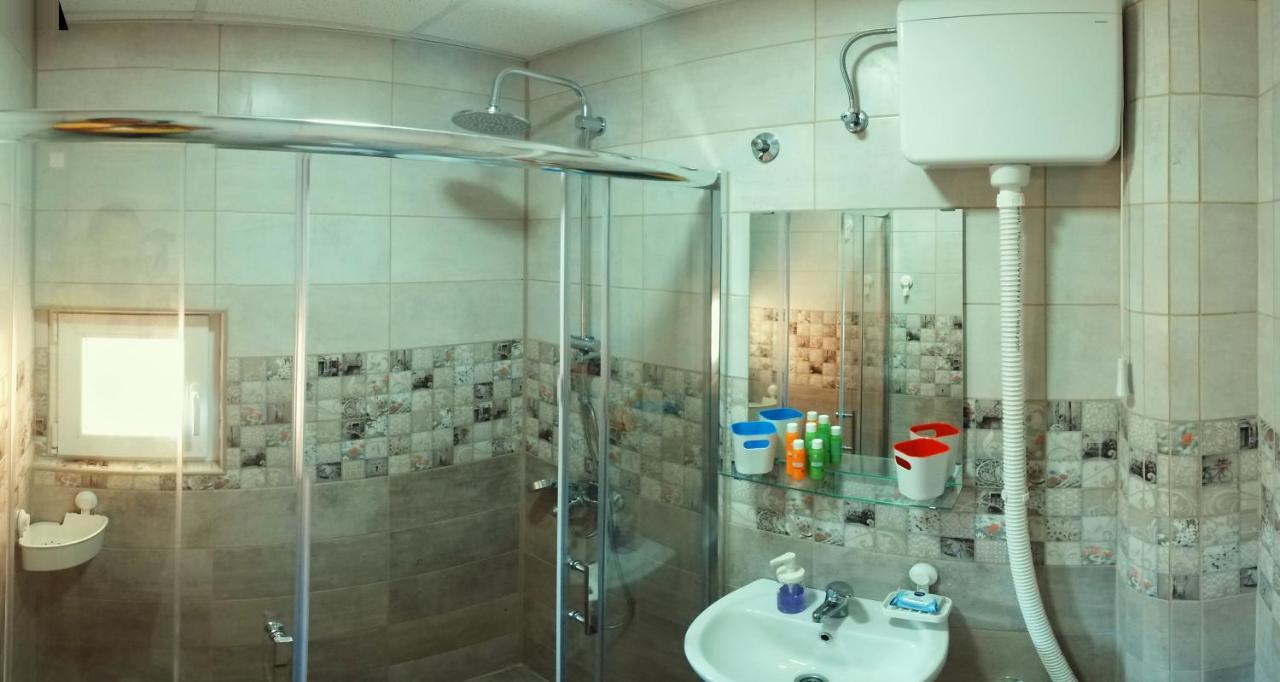Apartman Terassa Donji Milanovac Eksteriør bilde