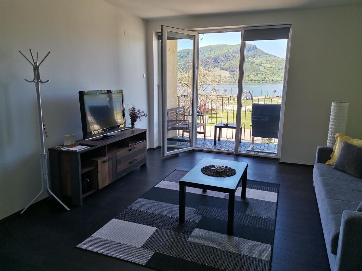Apartman Terassa Donji Milanovac Eksteriør bilde