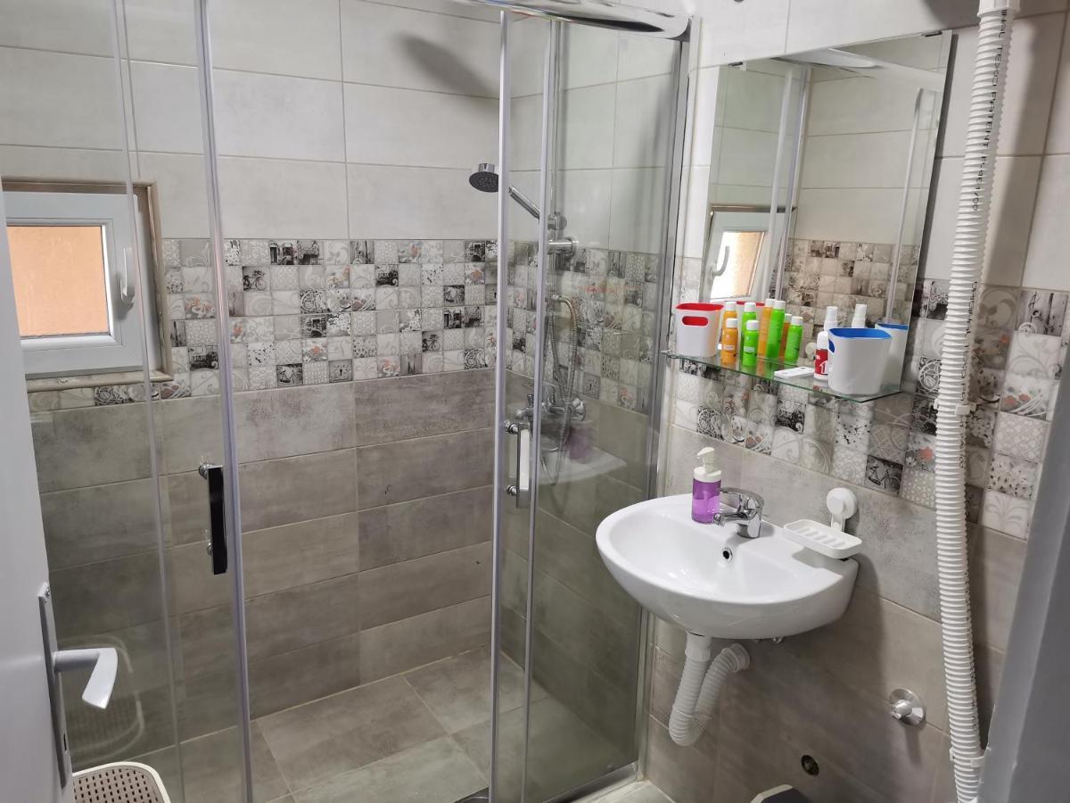 Apartman Terassa Donji Milanovac Eksteriør bilde